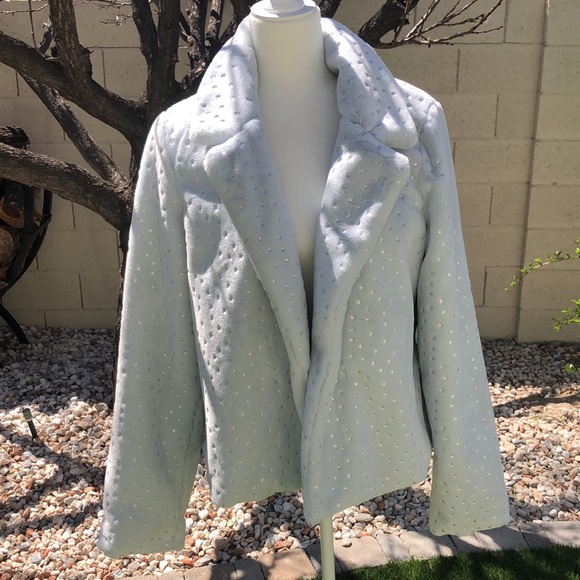 Revolve Superdown faux fur coat in grey metallic - Picture 4 of 7